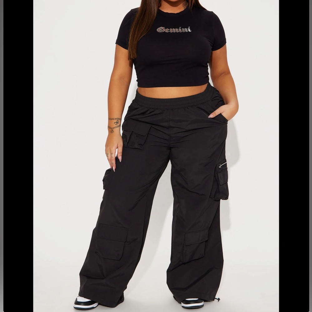 NWT- Fashion Nova Black Cargo/Parachute Pants